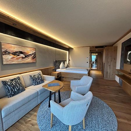 וואלס Hotel Koeniggut מראה חיצוני תמונה