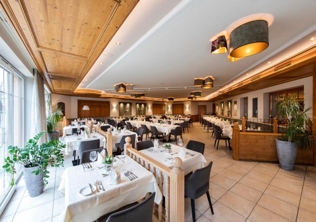 וואלס Hotel Koeniggut מראה חיצוני תמונה